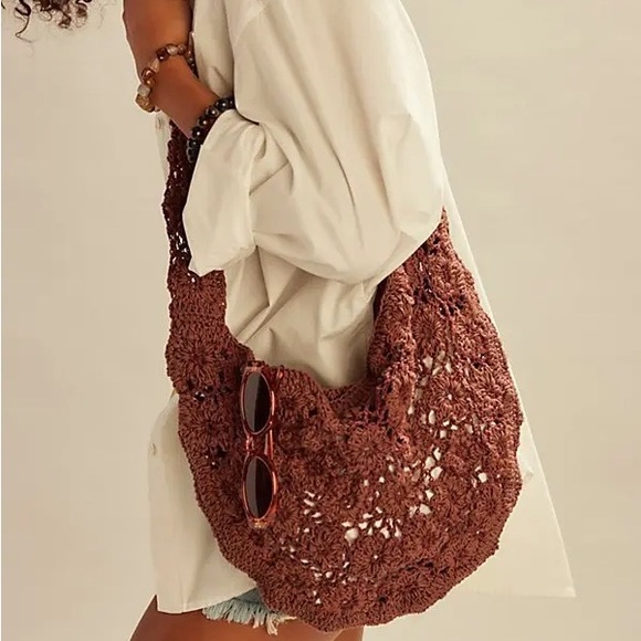 Free People Handbags - FREE PEOPLE Cotswold Crochet Shoulder Bag